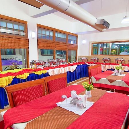 Hotel Excellency Kochi Luaran gambar