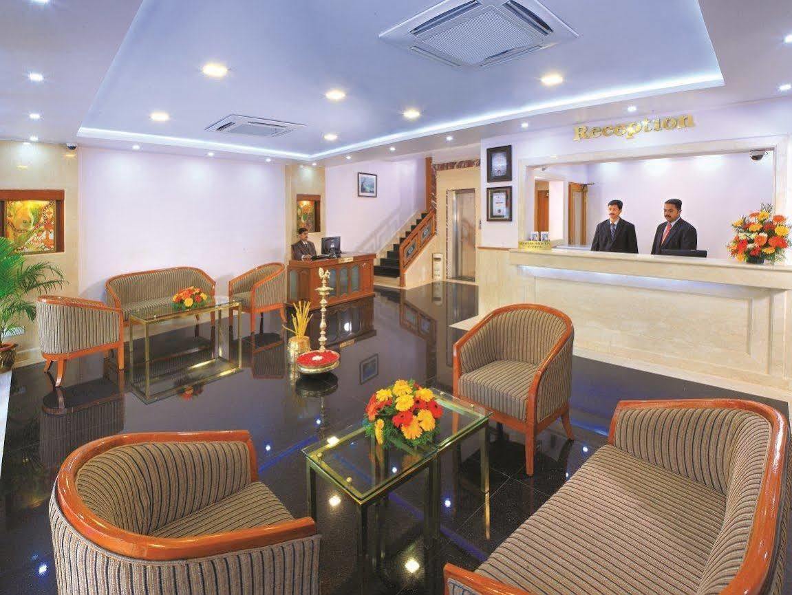 Hotel Excellency Kochi Luaran gambar