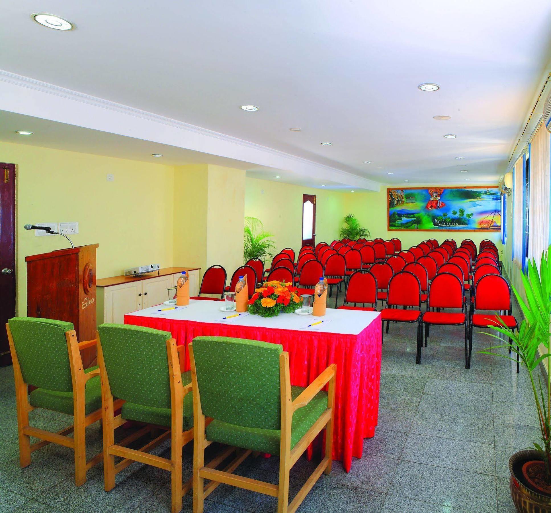 Hotel Excellency Kochi Luaran gambar