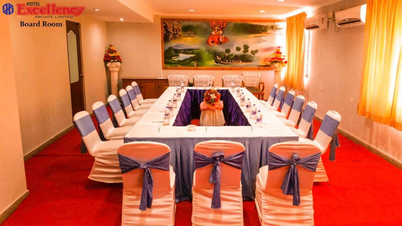Hotel Excellency Kochi Luaran gambar