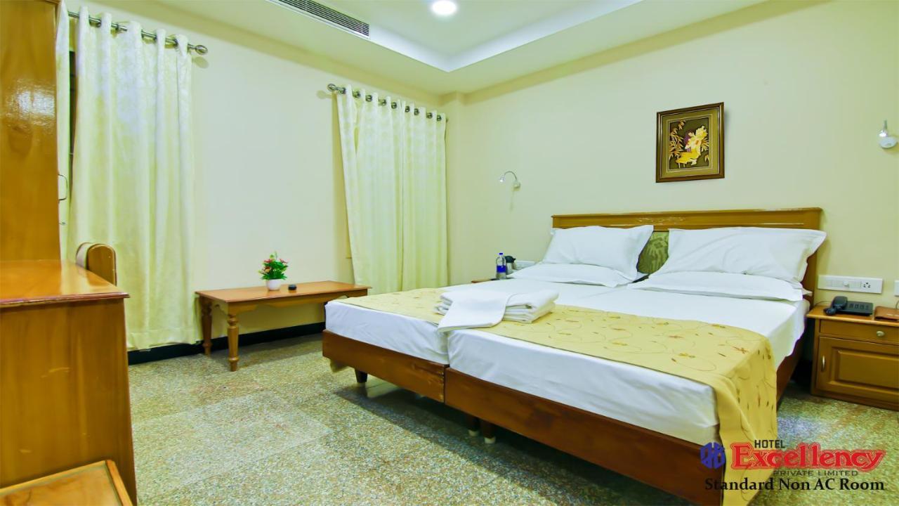 Hotel Excellency Kochi Luaran gambar