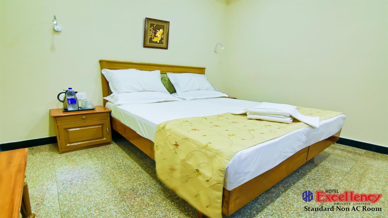 Hotel Excellency Kochi Luaran gambar