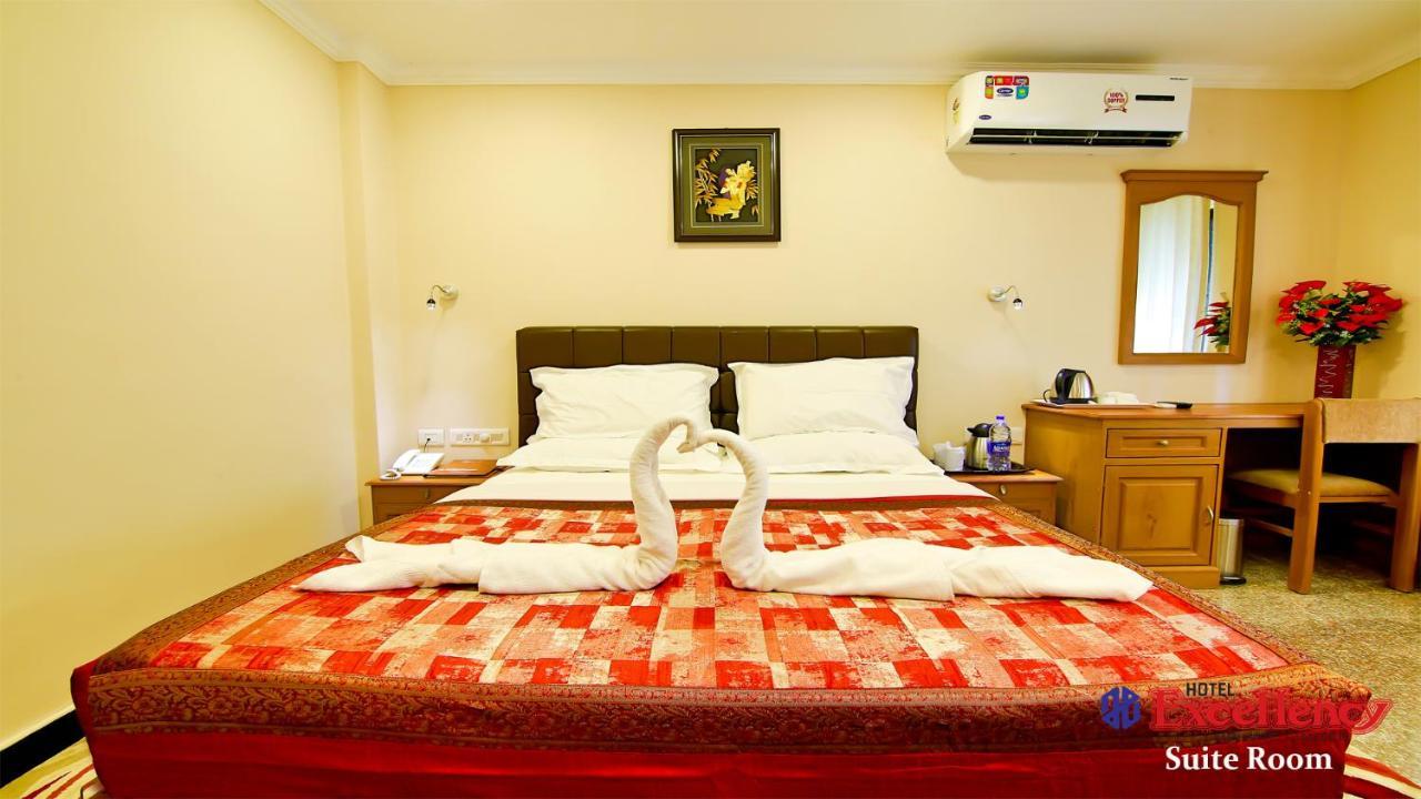 Hotel Excellency Kochi Luaran gambar